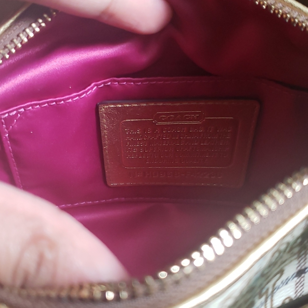 Coach purse - Picture 4 of 4